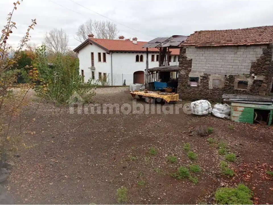 Rustico - Casale in vendita a Chiuppano