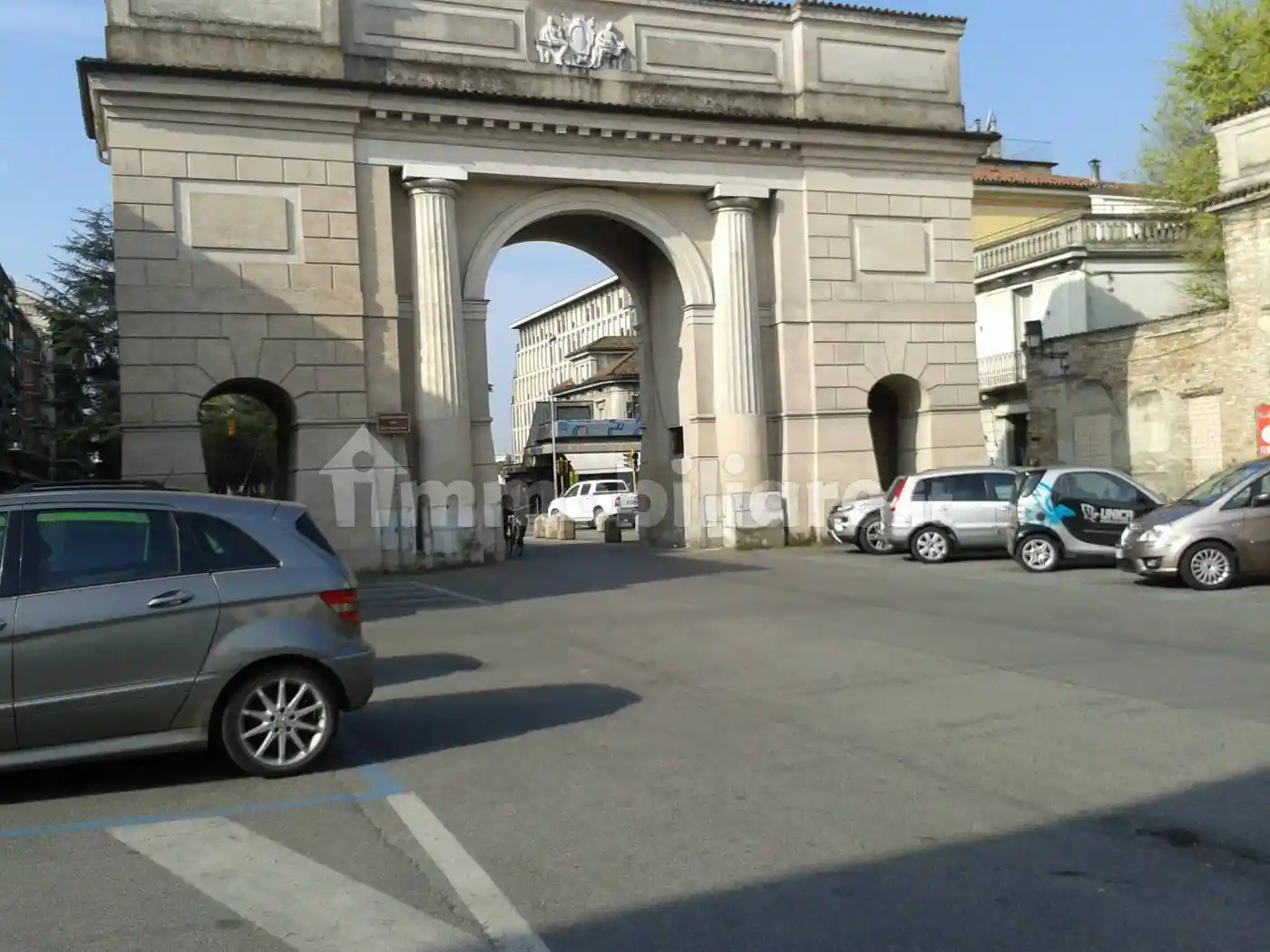 Palazzo - Edificio in vendita a Crema