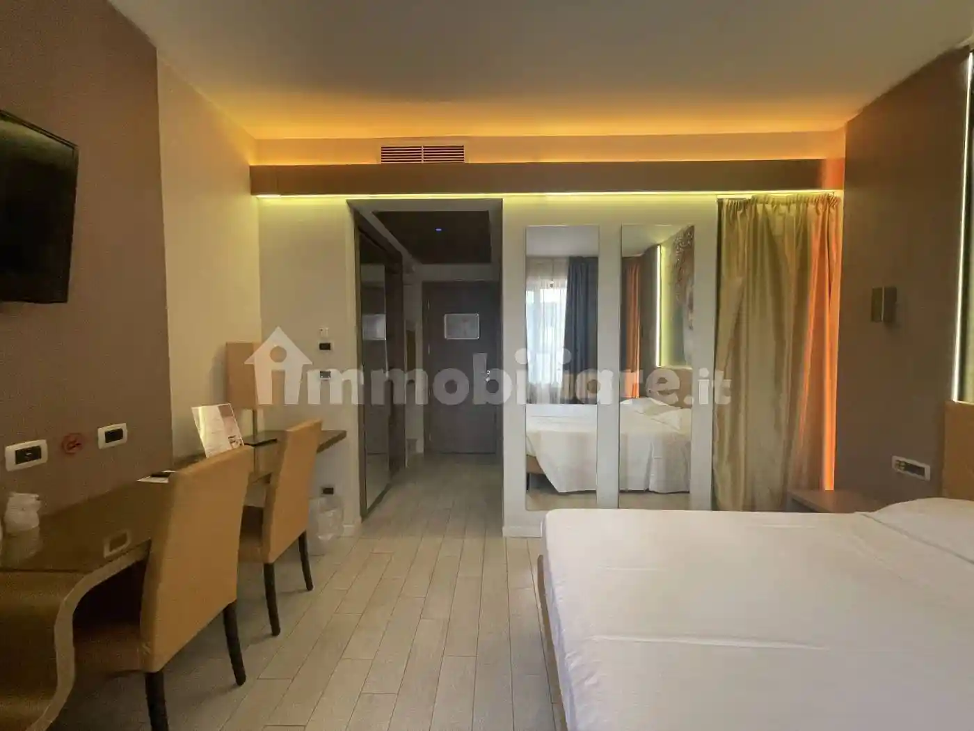 Palazzo - Edificio in vendita a Cameri