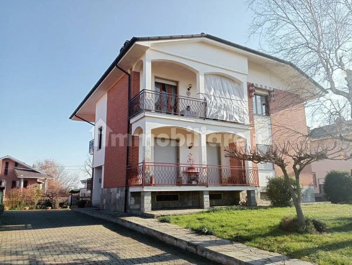 Villa in vendita a Quattordio