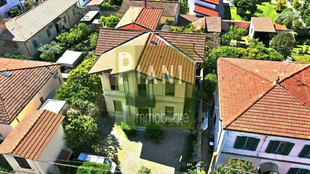 Appartamento in vendita a Livorno