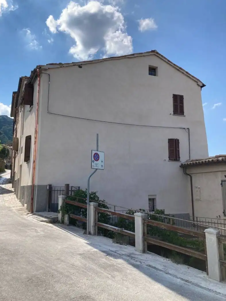 Palazzo - Edificio in vendita a Talamello