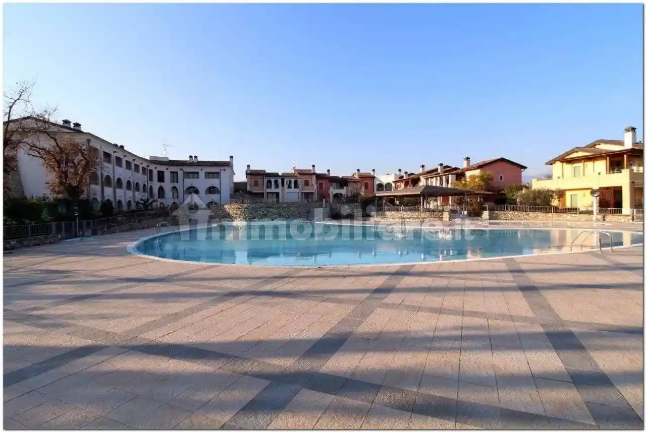 Palazzo - Edificio in vendita a Manerba del Garda