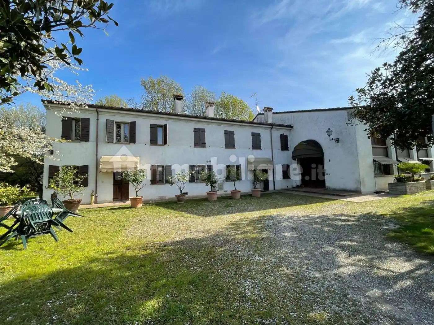 Villa in vendita a Borgo Virgilio
