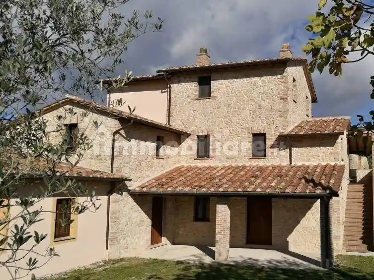 Rustico - Casale in vendita a Avigliano Umbro