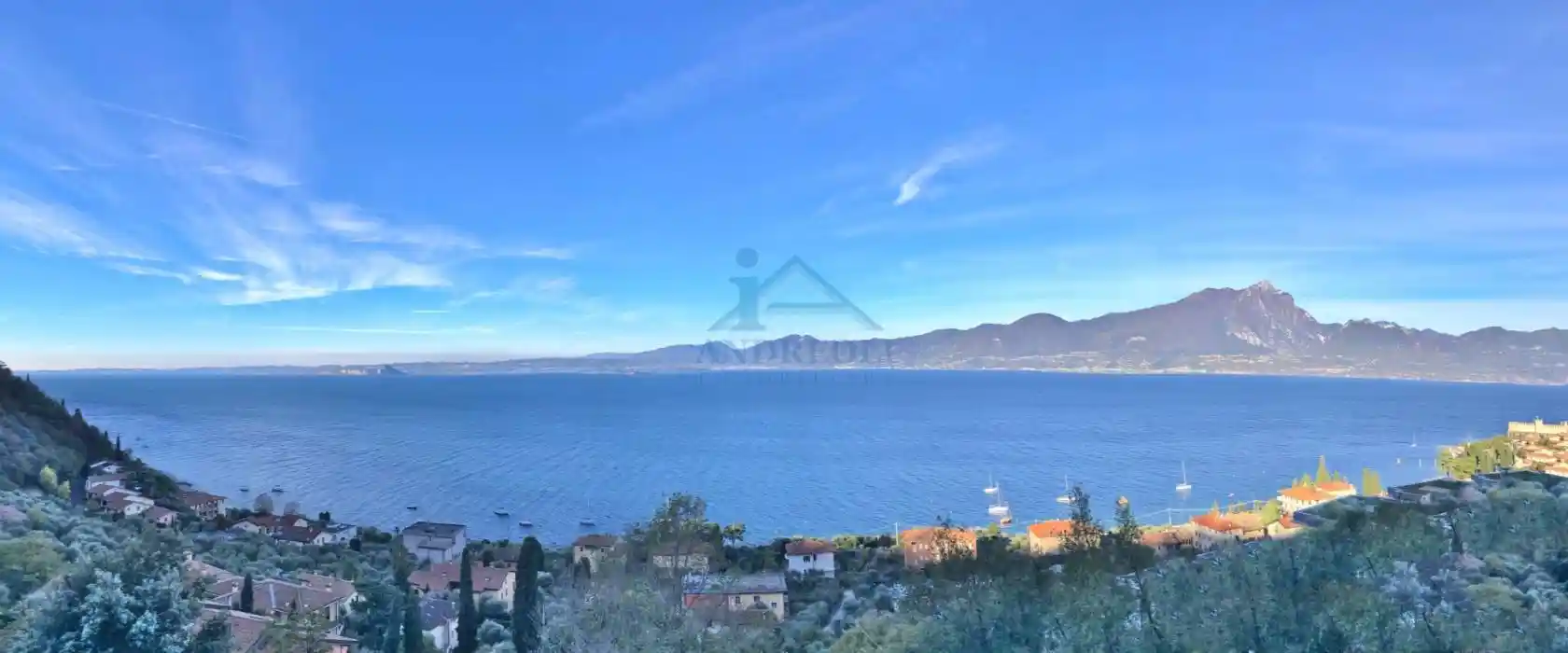 Appartamento in vendita a Torri del Benaco