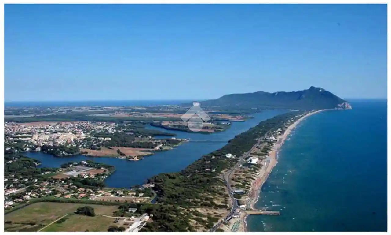 Rustico - Casale in vendita a Sabaudia