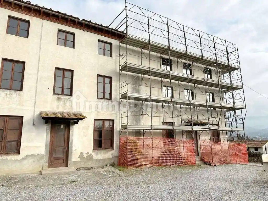 Casa indipendente in vendita a Lucca