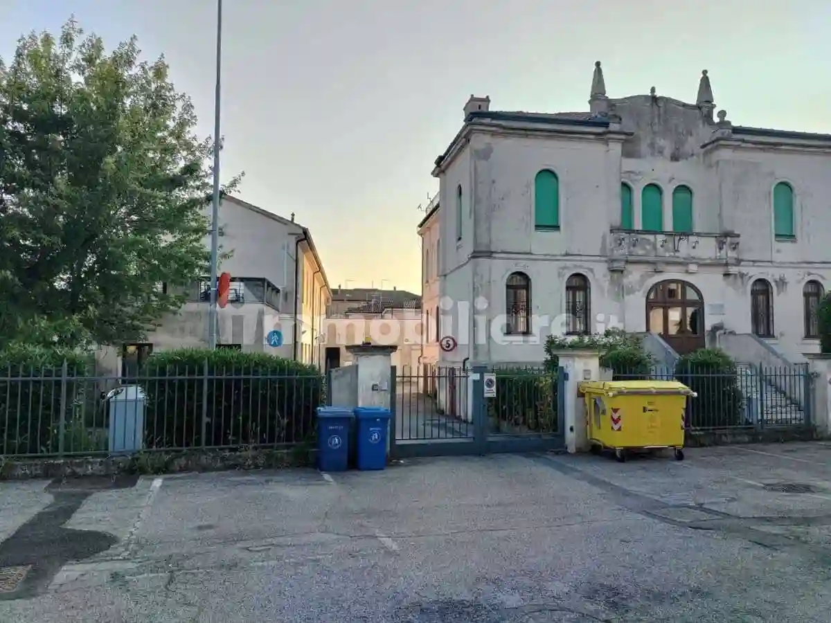 Palazzo - Edificio - foto 2