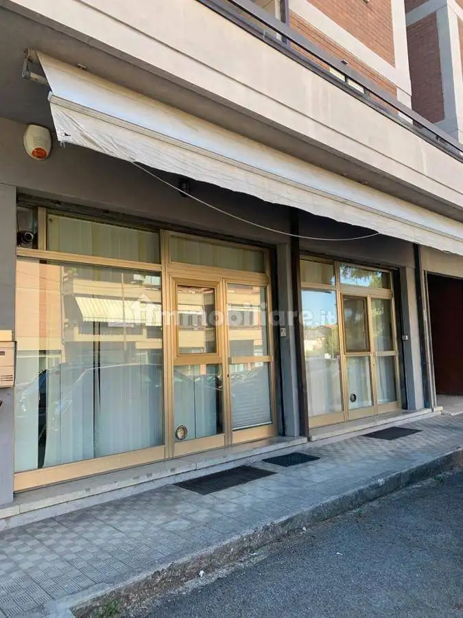 Palazzo - Edificio in Affitto - foto 3