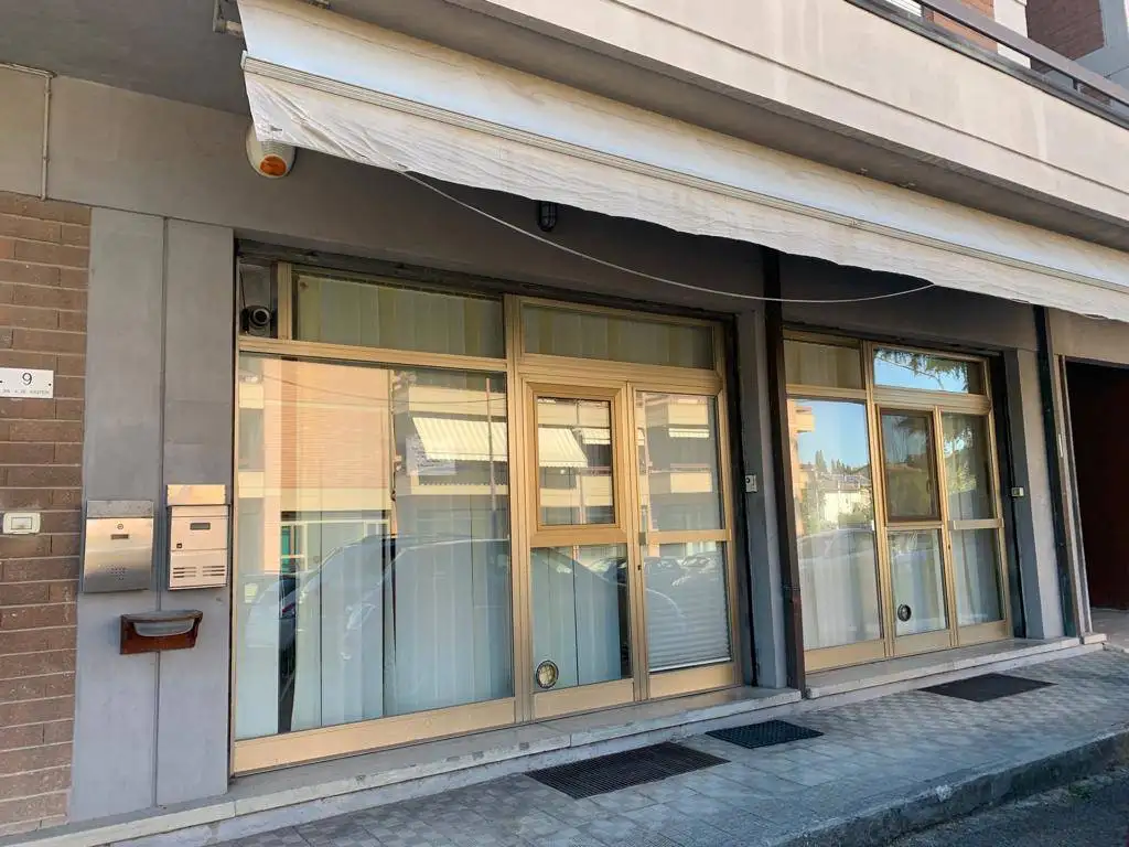 Palazzo - Edificio in Affitto - foto 5