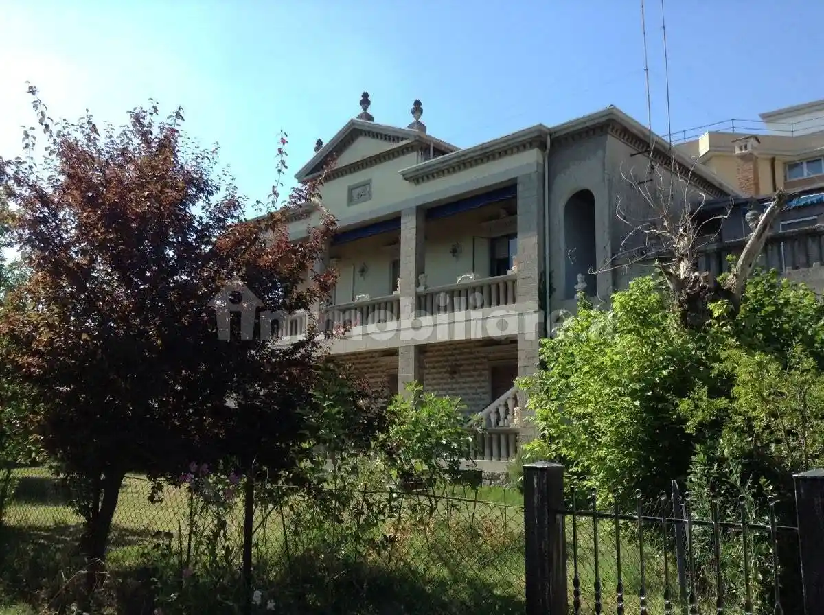 Palazzo - Edificio in vendita a Adria
