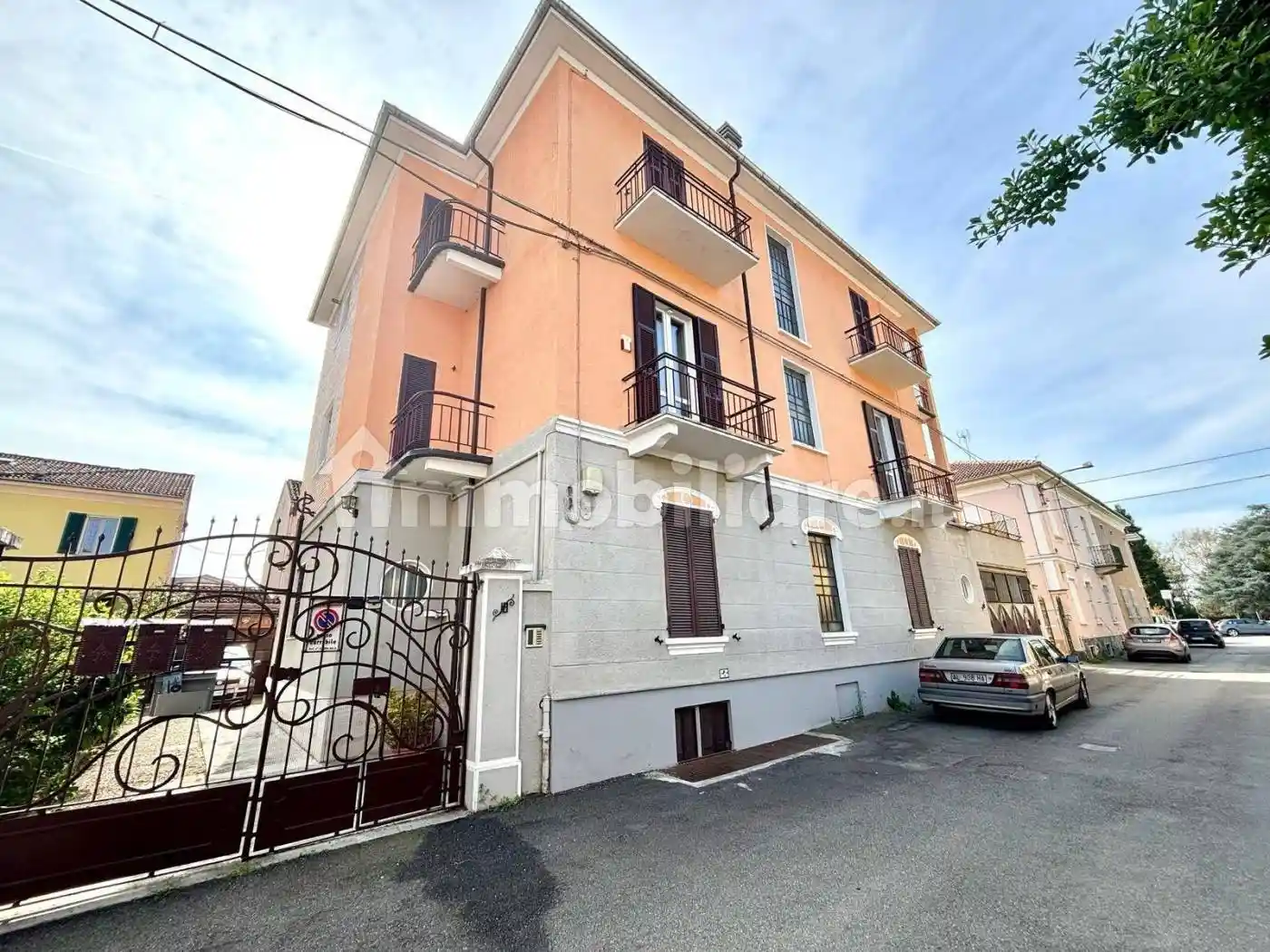 Palazzo - Edificio in vendita a Alessandria