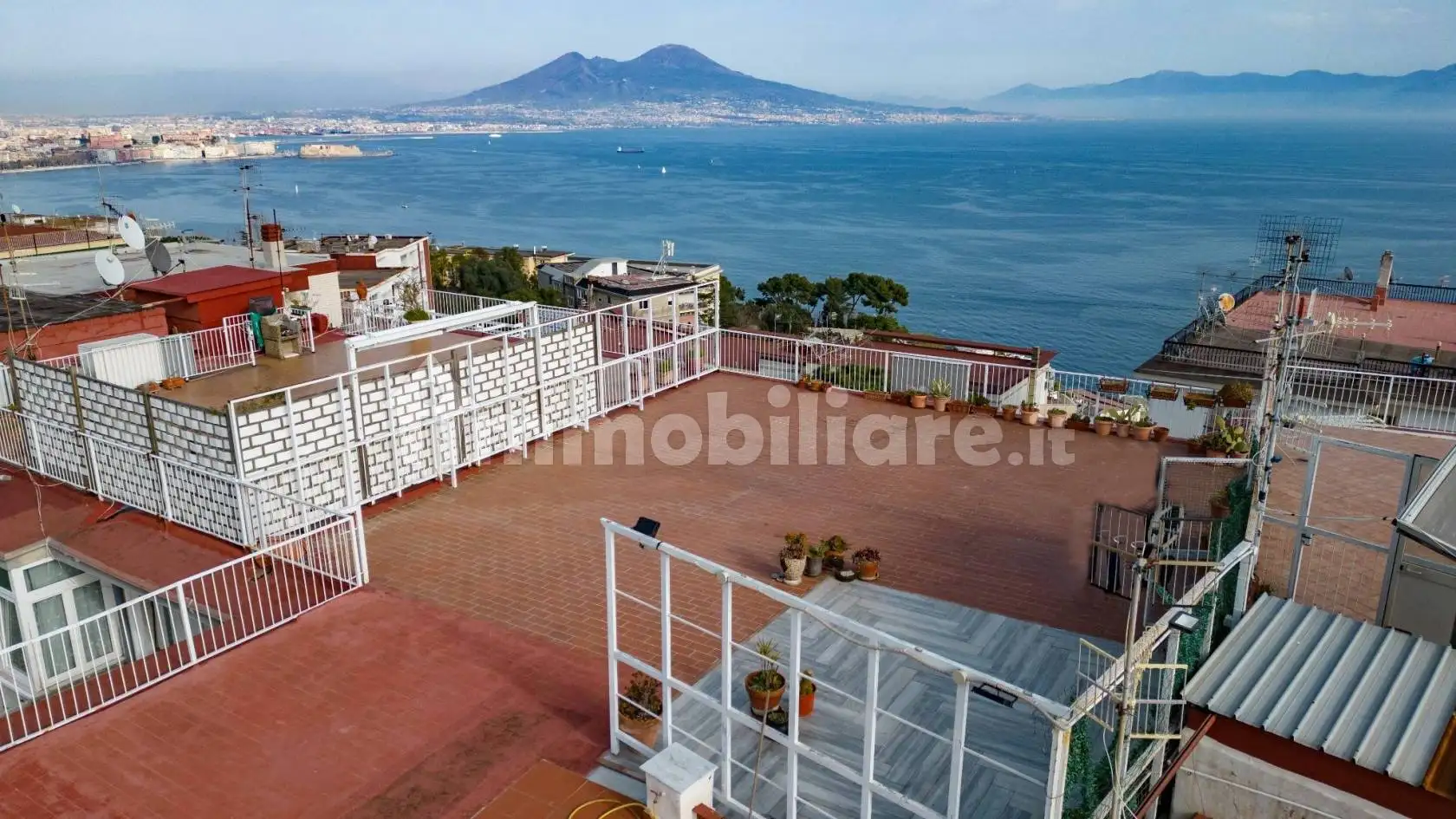 Appartamento in vendita a Napoli