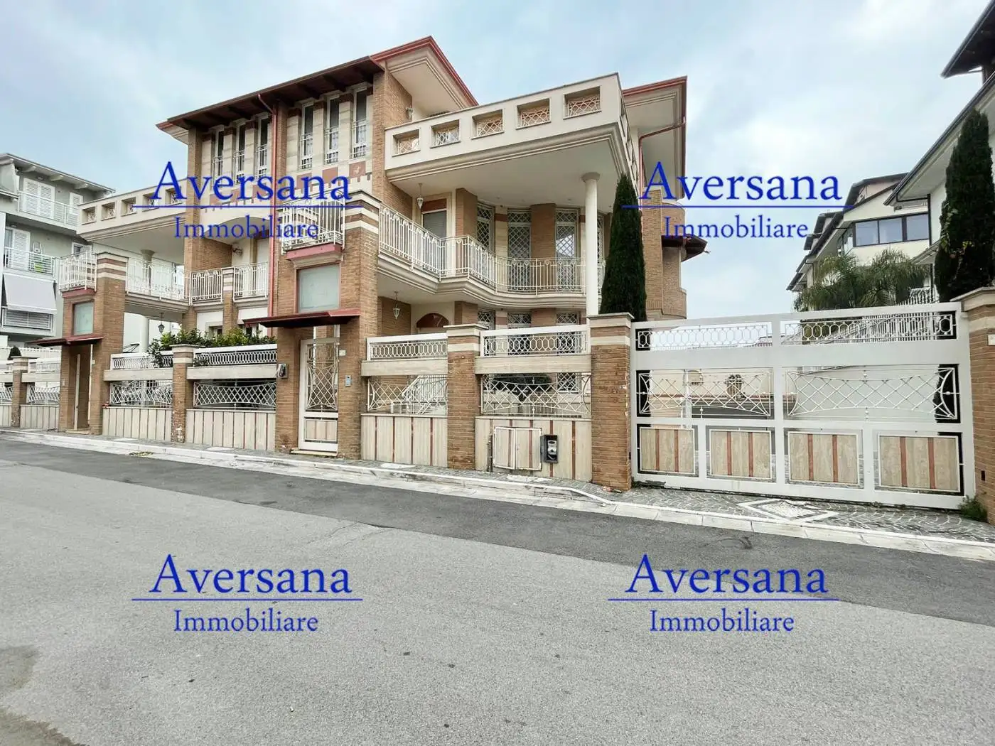 Villa in vendita a Trentola-Ducenta