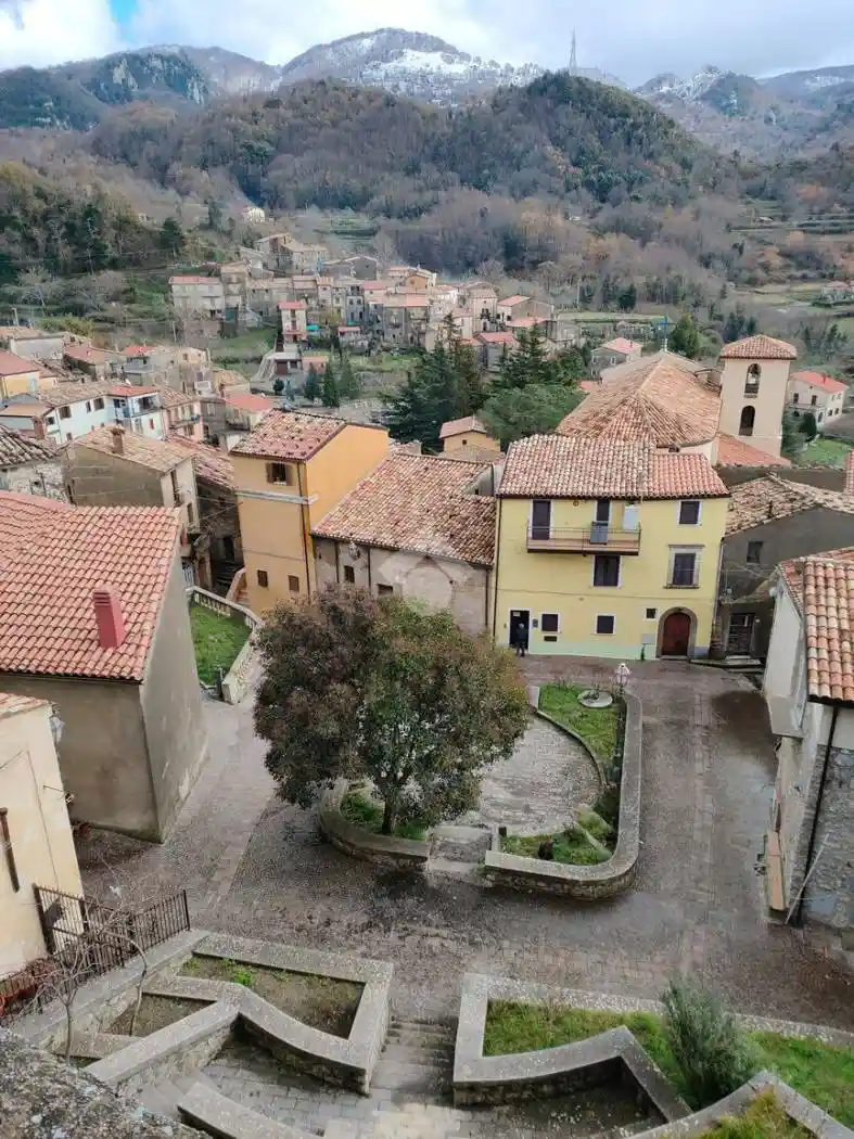 Terratetto unifamiliare via Giorgio Castriota 6, Centro, Falconara Albanese - foto 2