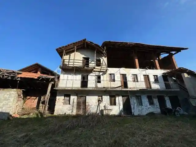 Rustico - Casale in vendita a Fontaneto d'Agogna