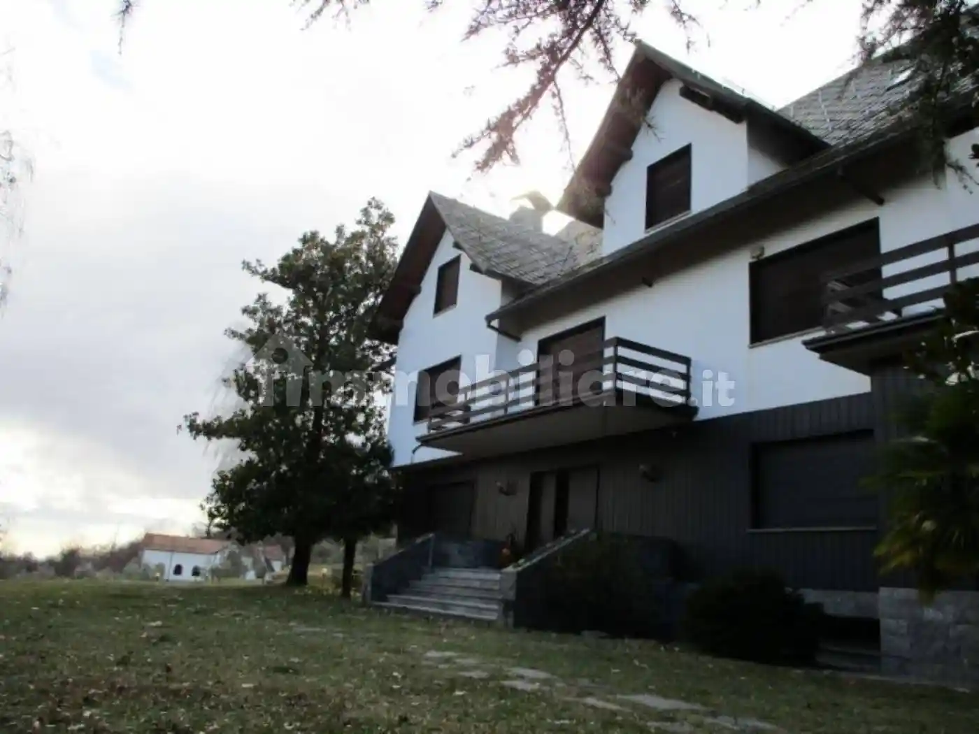 Villa in vendita a Arona