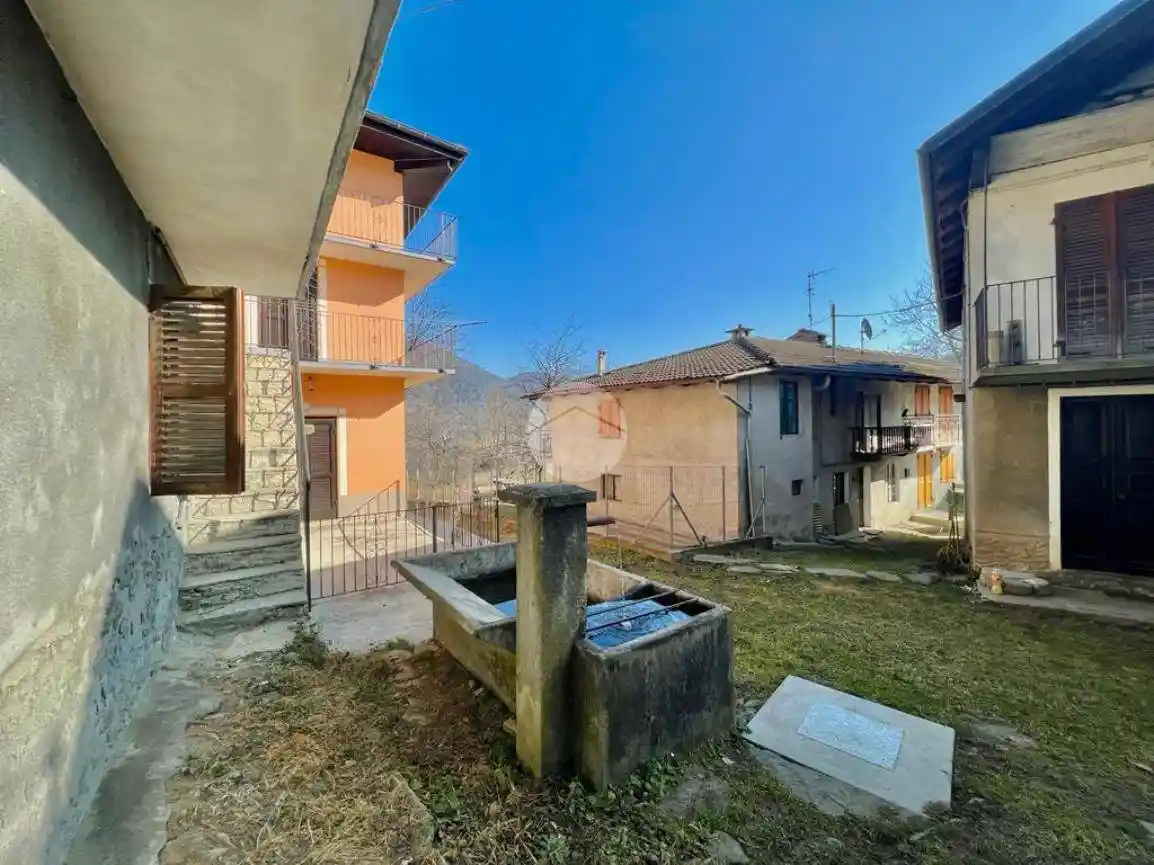 Casa indipendente in vendita a Viù