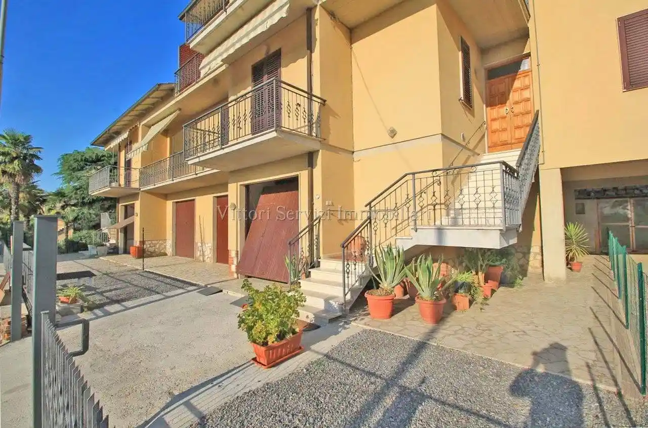 Appartamento in vendita a Sinalunga