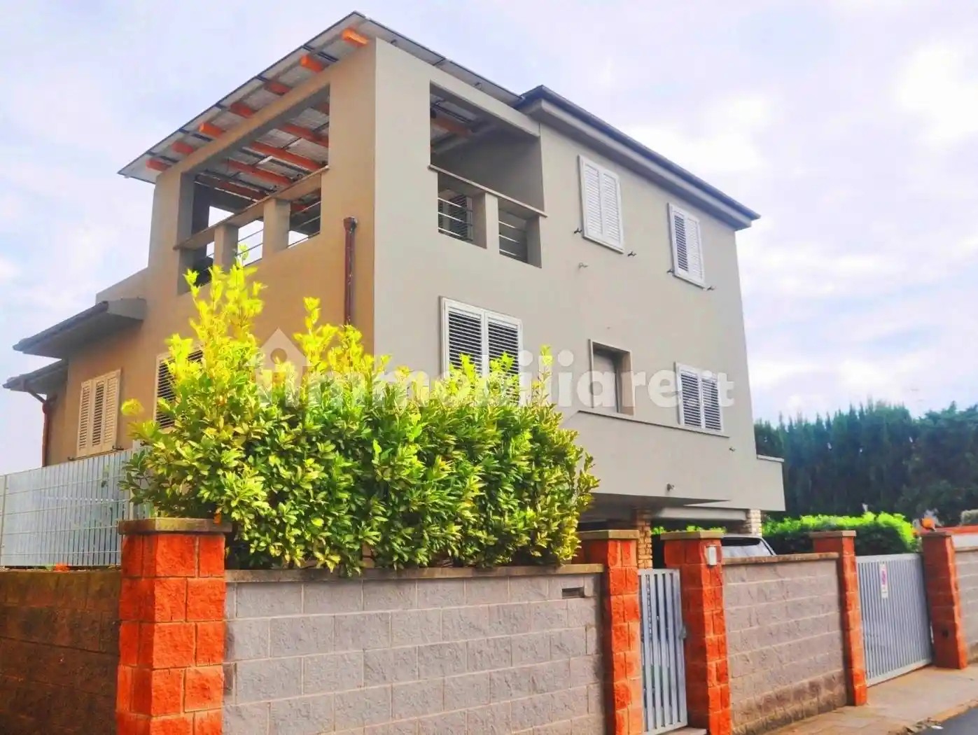 Villa in vendita a Cecina