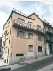 Palazzo - Edificio in vendita a Gualdo Tadino