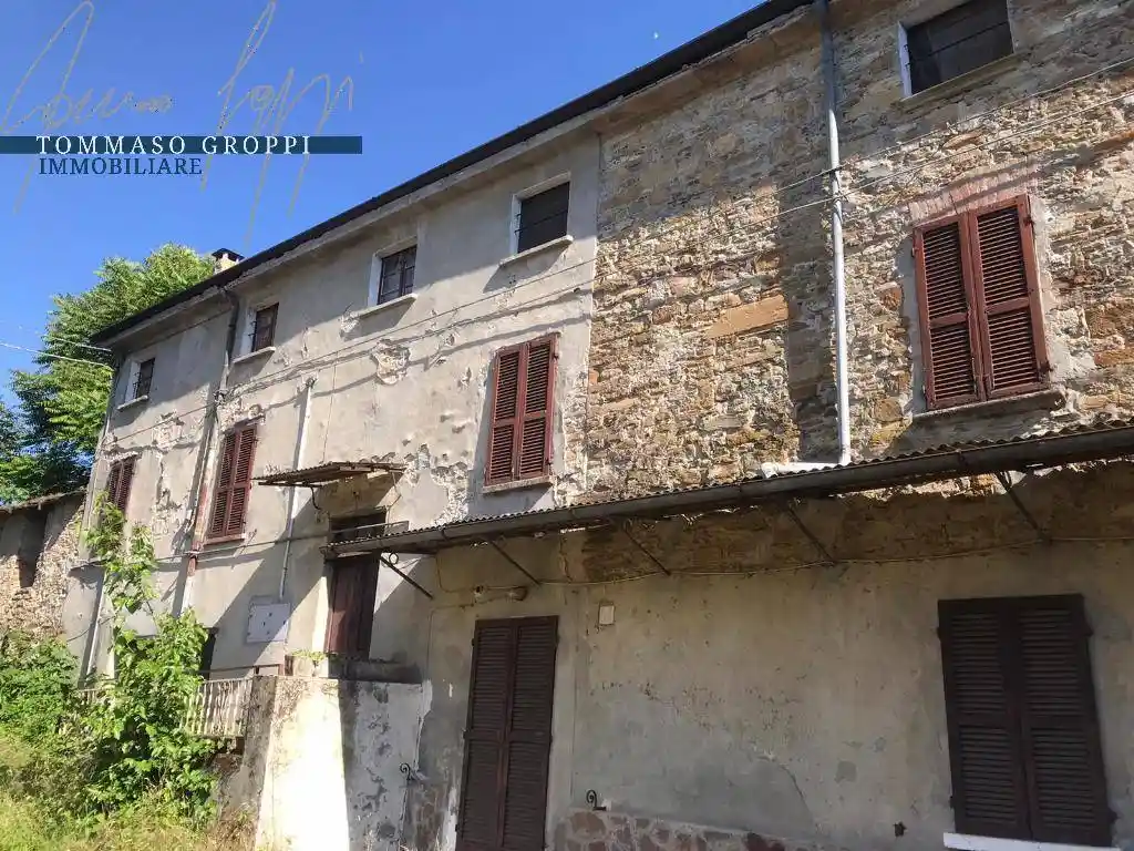 Palazzo - Edificio in vendita a Travo