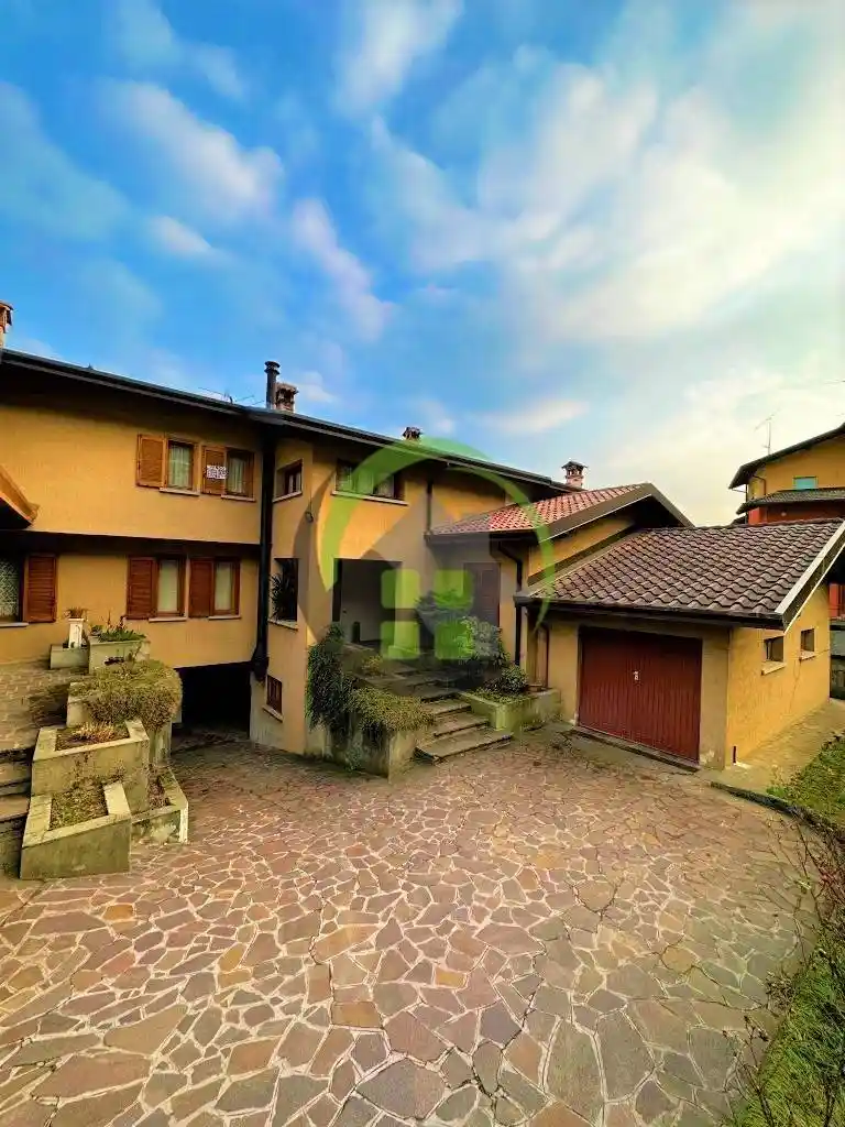 Appartamento in vendita a Gazzaniga