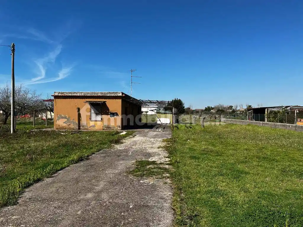 Villa in vendita a Nettuno