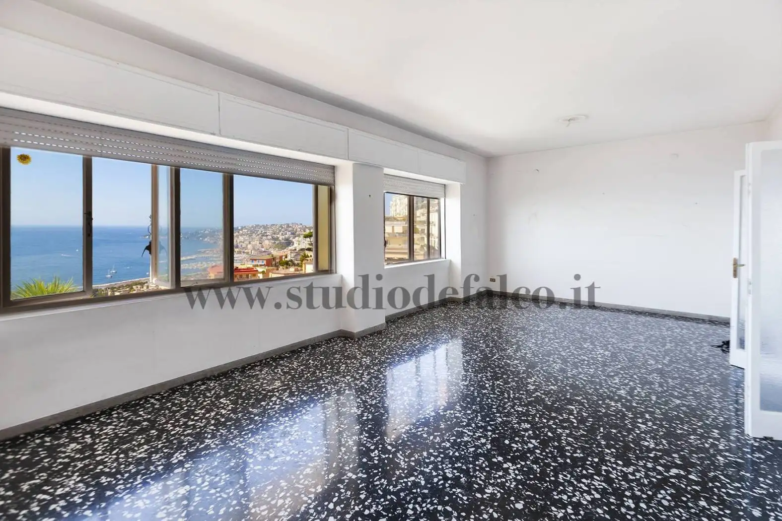 Appartamento in affitto a Napoli