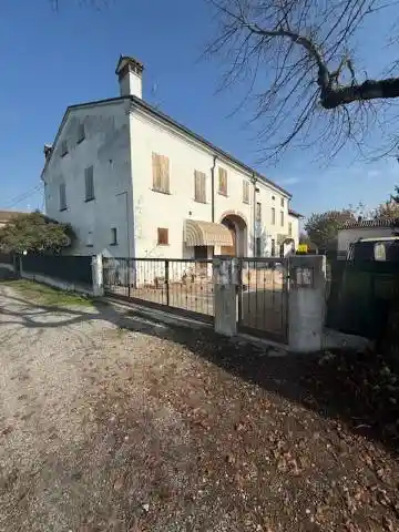 Rustico - Casale in vendita a Gualtieri