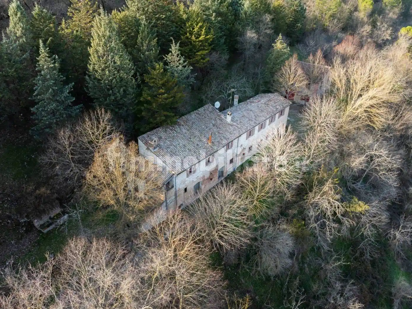 Rustico - Casale in vendita a Fabriano