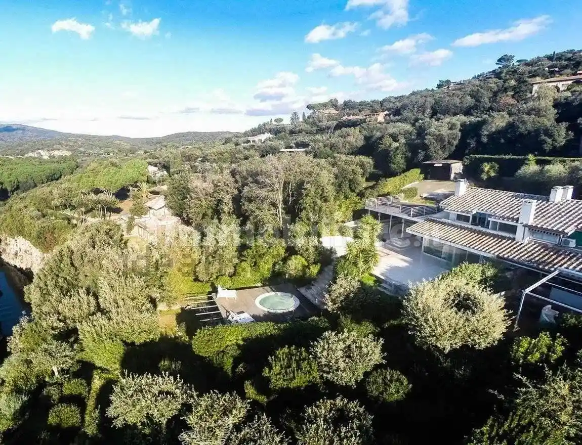 Villa in vendita a Orbetello
