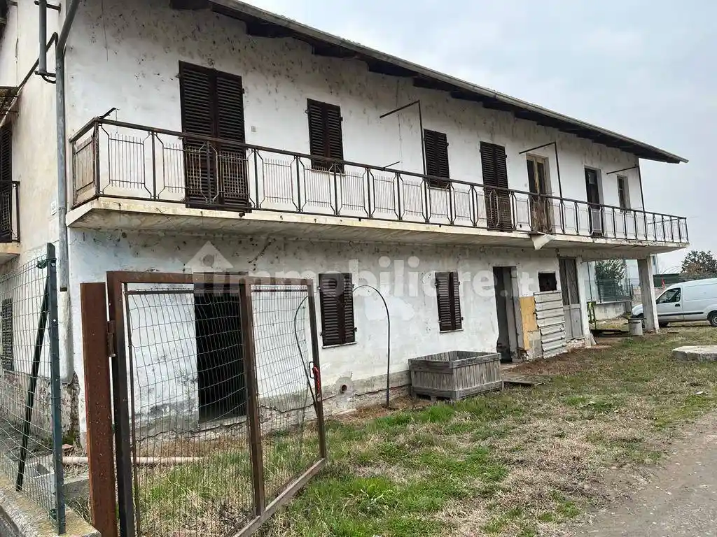 Rustico - Casale in vendita a Saluzzo