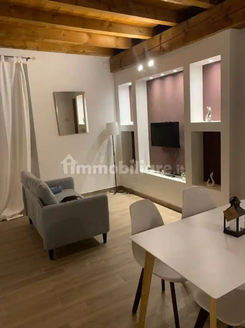 Appartamento in vendita a Rogeno