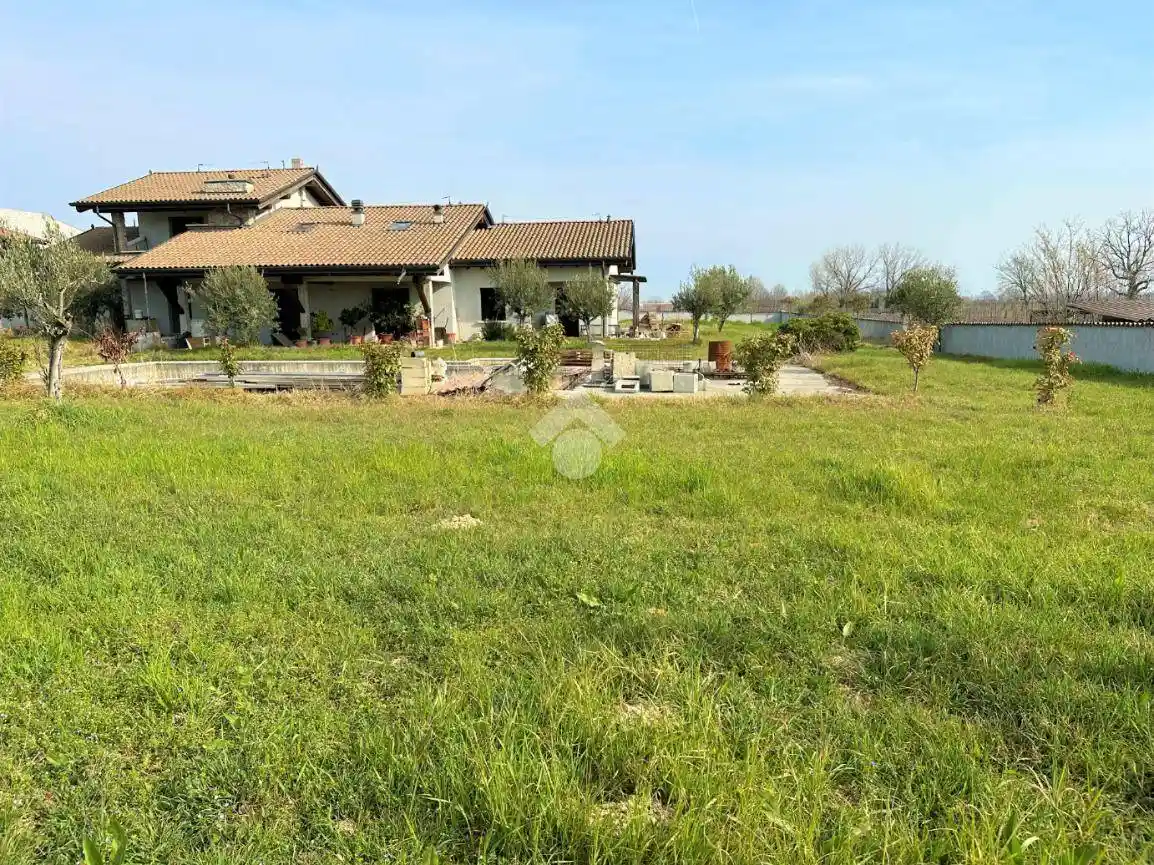 Villa in vendita a Desenzano del Garda