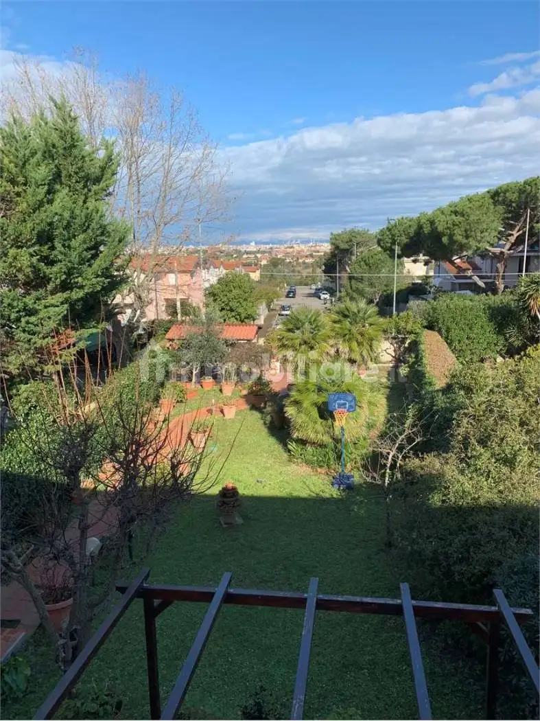 Villa in vendita a Livorno