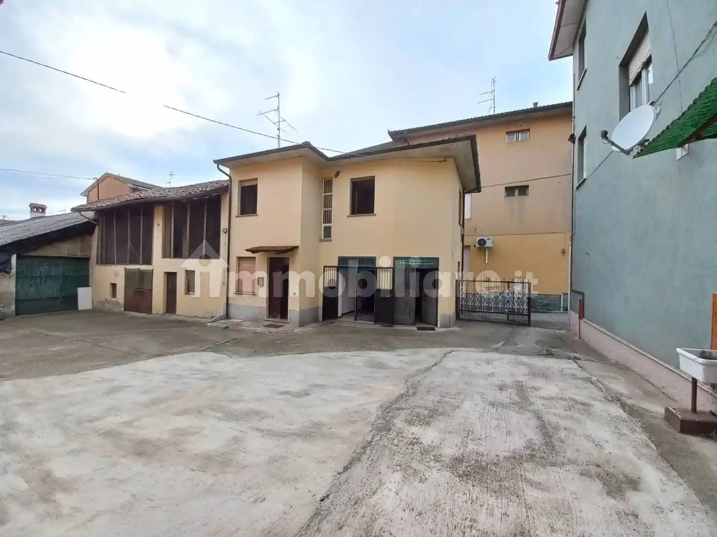 Casa indipendente in vendita a Miradolo Terme