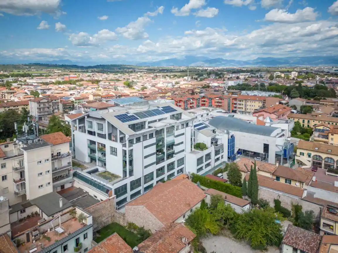 Palazzo - Edificio in vendita a Villafranca di Verona