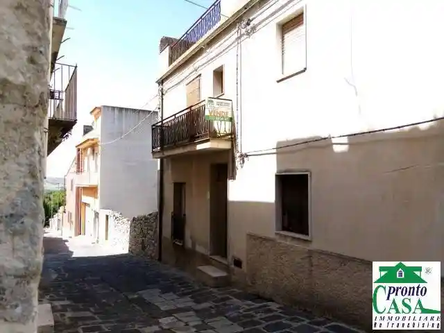 Casa indipendente in vendita a Giarratana