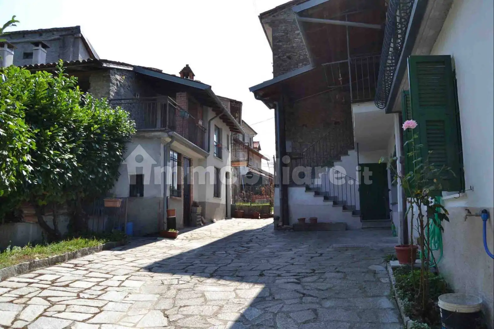 Villa in vendita a Momperone