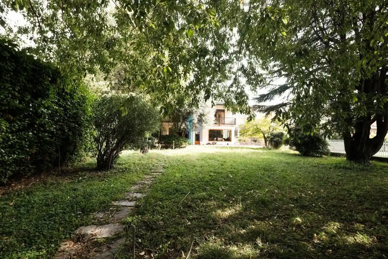 Villa in vendita a Curno