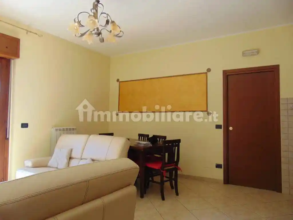 Trilocale ottimo stato, primo piano, Centro, Avezzano - foto 2