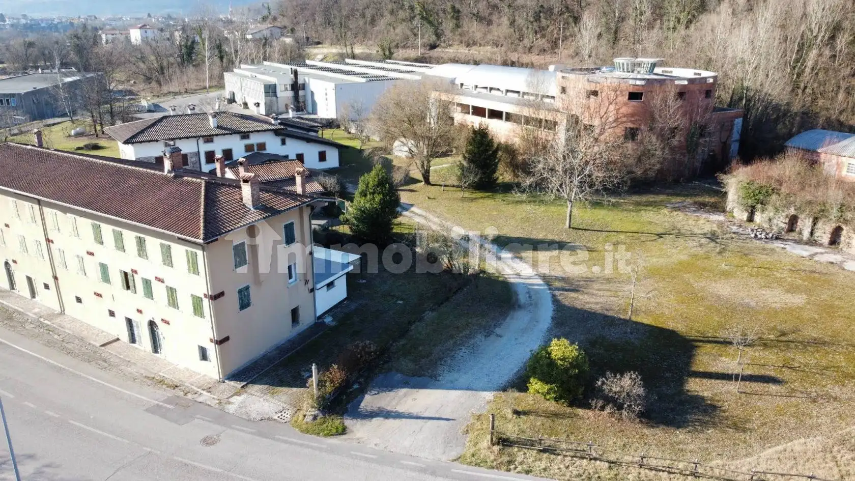 Villa in vendita a San Leonardo