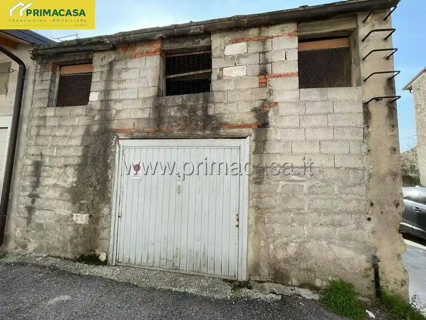 Casa indipendente in vendita a Villafranca di Verona