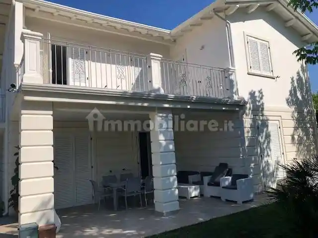 Villa in vendita a Forte dei Marmi