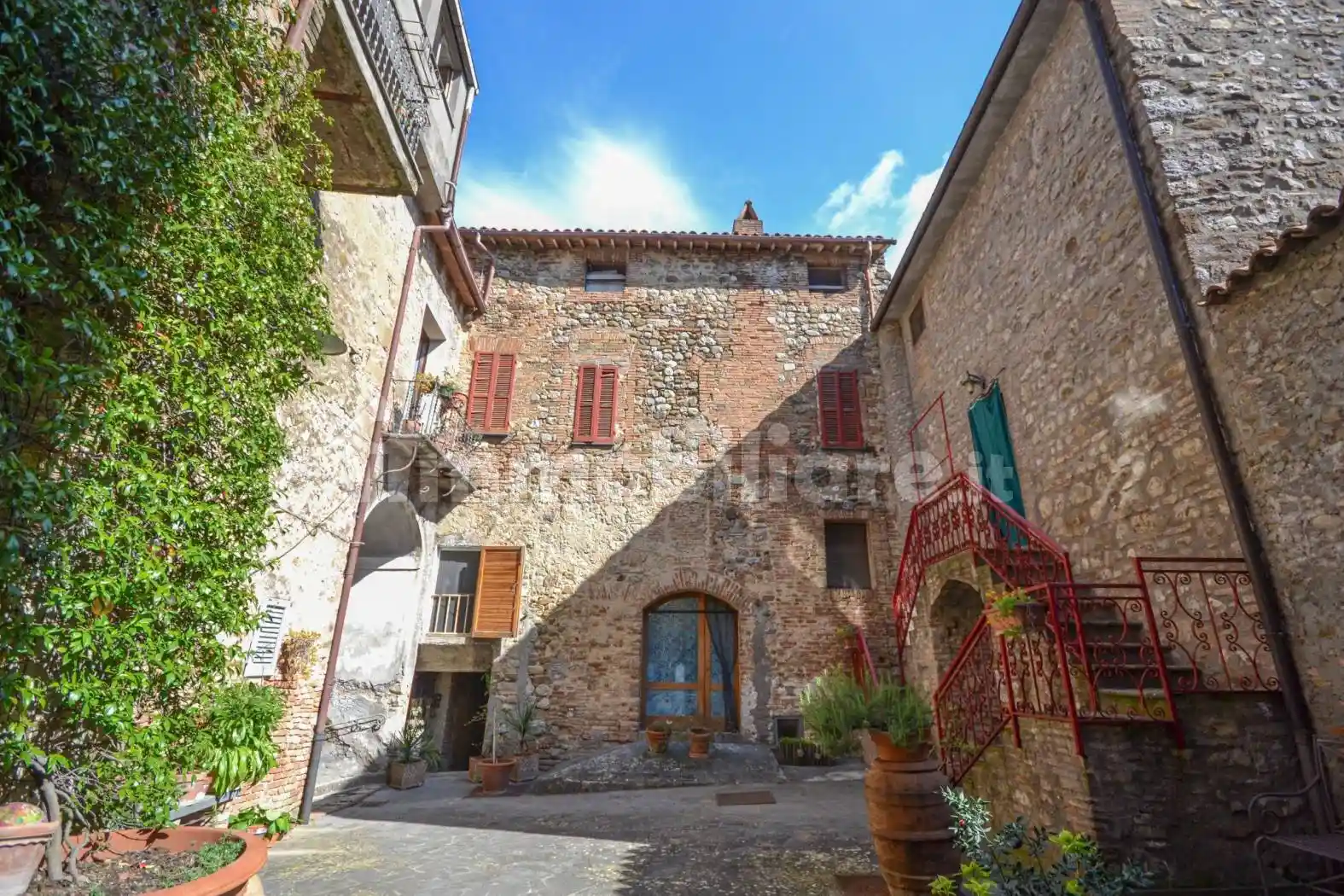 Villa in vendita a Ficulle