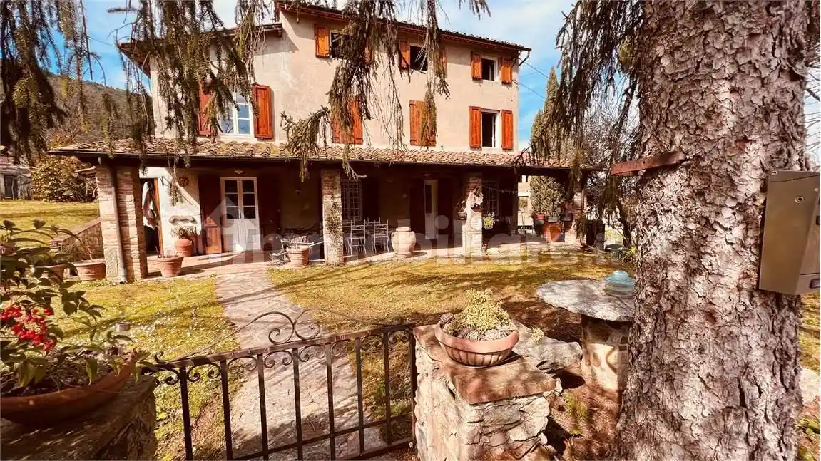 Rustico - Casale in vendita a Capannori