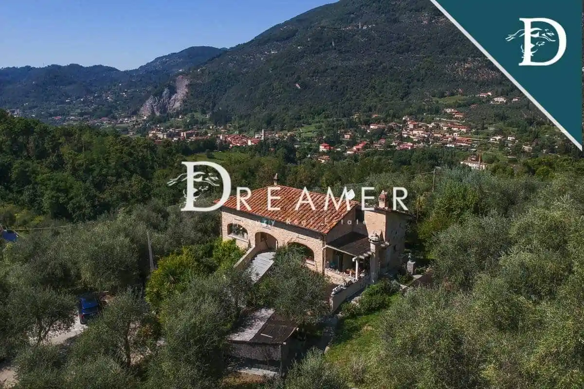 Villa in vendita a Camaiore