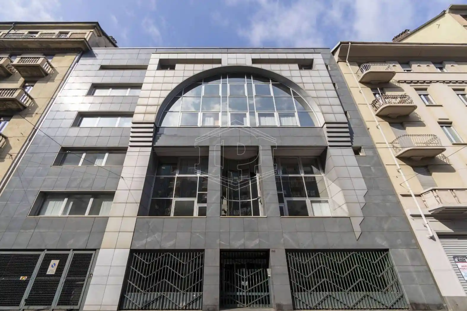 Palazzo - Edificio in vendita a Torino